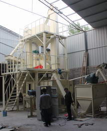 河南原陽綠福康-中型顆粒飼料機(jī)組